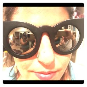 Valley - WOLVES Sunnies